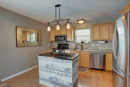 609 Star Dr, Madison, WI 53718-3078