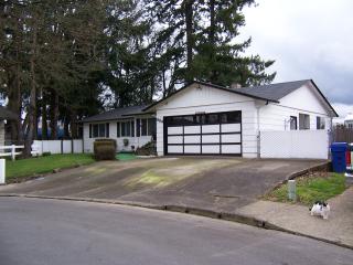884 Elk Ct, Salem, OR 97317-5945
