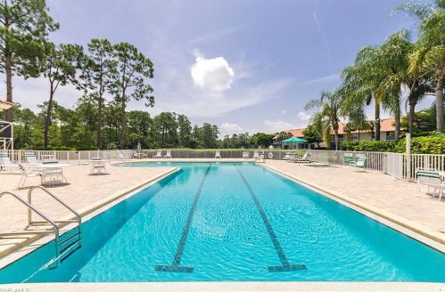 5893 Northridge Dr, Naples FL  34110-2376 exterior