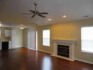 17317 Pine Wood Ln, Westfield IN  46074-8940 exterior
