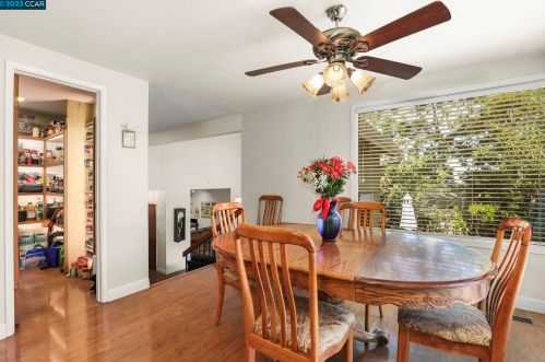 5525 Merritt Dr, Concord CA 94521-4708 exterior