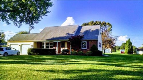 17051 Sunset Dr, Sidney, OH 45365-8593