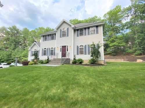11 Thornton Cir, Middleton, MA 01949-2153