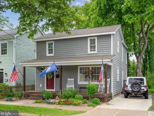 209 Prince Edward St, Fredericksburg VA  22401-6034 exterior