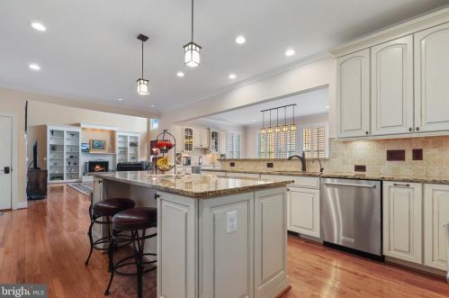 15609 Ryder Cup Dr, Haymarket VA  20169-6160 exterior