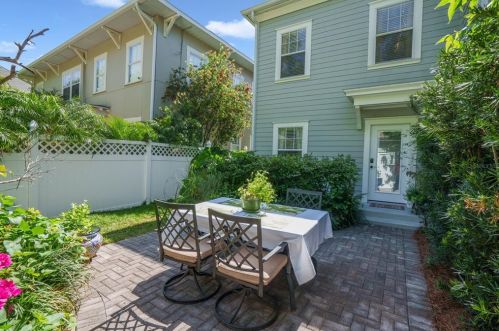 1017 Nash Dr, Kissimmee FL  34747-4310 exterior