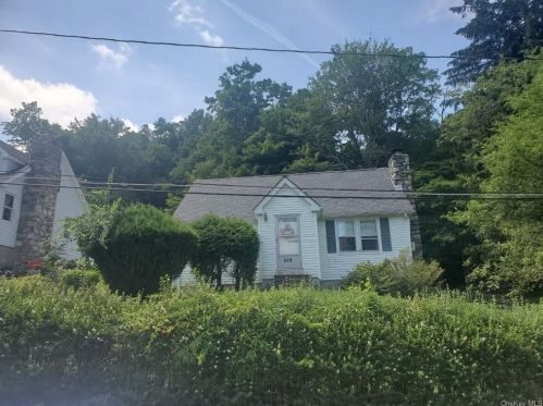 508 Orchard Ct, Mahopac, NY 10541-2161