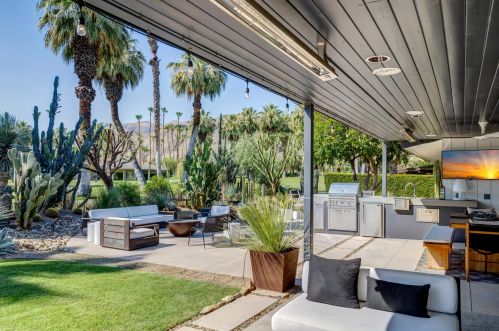 40267 Club View Dr, Rancho Mirage CA  92270-3527 exterior