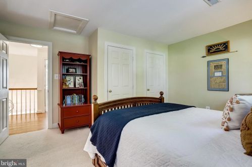 11406 Wild Bramble Way, Herndon VA  20194-1001 exterior