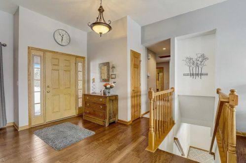 6488 River Ct, West Bend, WI 53095-3518