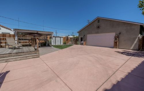 956 J St, Los Banos CA  93635-4321 exterior