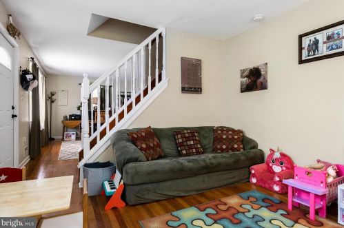 136 Franklin St, Auburn NJ  08085-1236 exterior