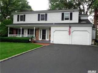 12 Antona Blvd, South Setauket, NY 11720-4024