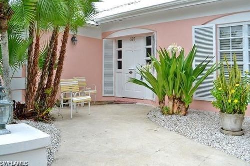 320 Gulf Shore Blvd, Naples, FL 34102-8629