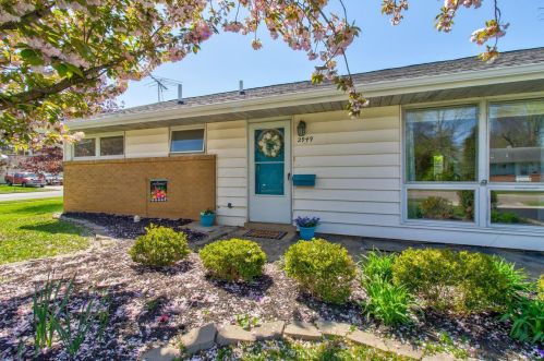 2949 Irwin Ave, Darbydale, OH 43123-2309