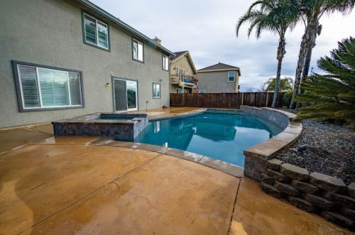 704 Stetson Dr, Valley Home CA  95361-8572 exterior