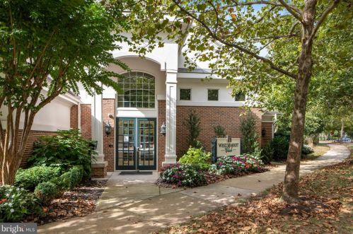 12146 Chancery Sta Cir, Herndon VA 20190-5801 exterior