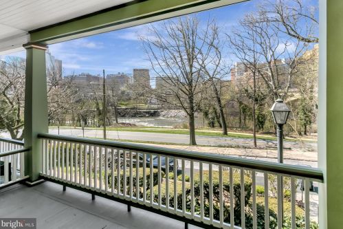 213 16th St, Wilmington, DE 19802-4711