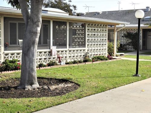 13681 Cedar Crest Ln, Seal Beach, CA 90740-4680