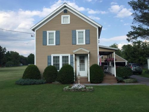 8 Parsons St, Earlville, NY 13332-1903