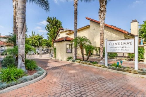 5447 Centralia St, Long Beach, CA 90808-1455
