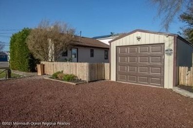 401 Sea Bright Rd, Lacey NJ  08731-4950 exterior