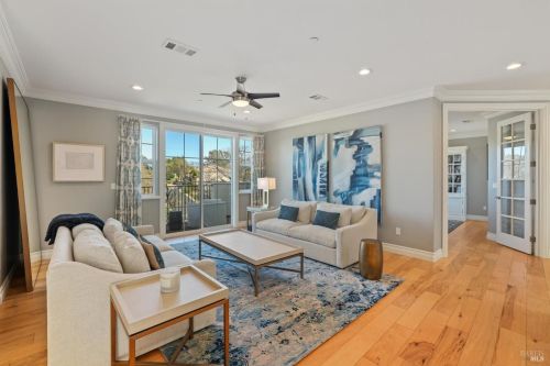 2054 Zinfandel Ct, Vacaville CA  95688-2829 exterior