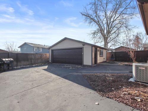 6443 127th St, Kenosha WI  53158-3657 exterior
