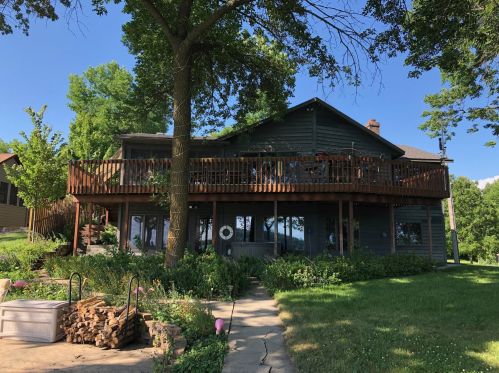 29117 Lake Ave, Paynesville MN  56362-9761 exterior