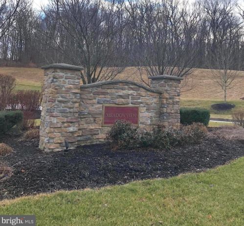 1839 Honeysuckle Ct, Downingtown PA  19335-7202 exterior