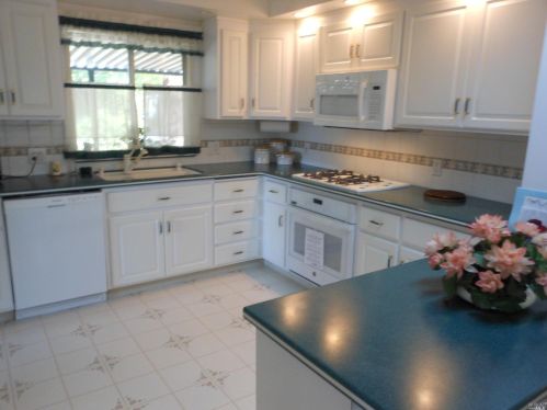 201 Regency Ct, Santa Rosa, CA 95401-6730