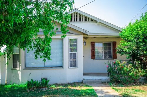 9659 Primrose Dr, Riverside CA 92503-4277 exterior