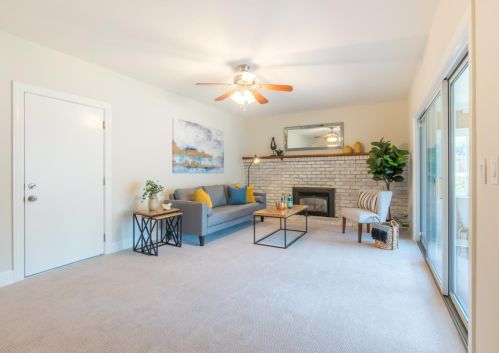 1638 Bittern Dr, Sunnyvale CA  94087-4604 exterior