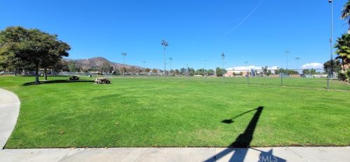 166 Nebraska St, Lake Elsinore CA  92530-1861 exterior