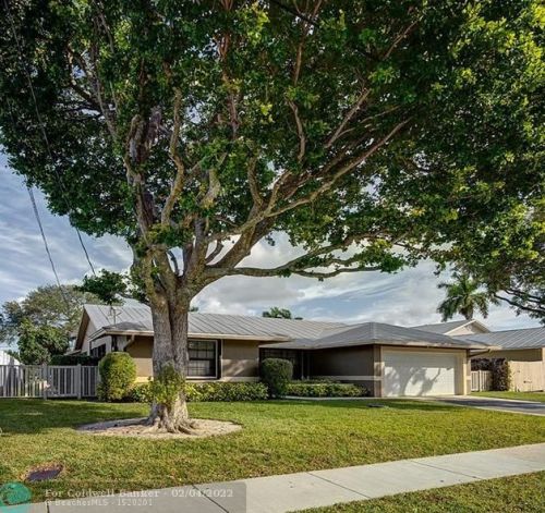 981 8th St, Boca Raton, FL 33486-2201
