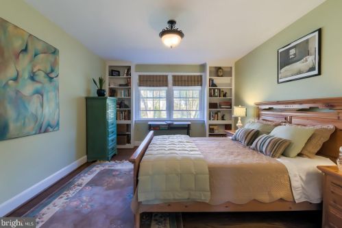 2001 Beechwood Dr, Wilmington DE  19810-4356 exterior