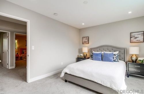 4168 Genesee Ave, San Diego CA  92111-2716 exterior