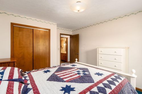 391 Waverly Ave, Washington Ch OH  43160-2464 exterior