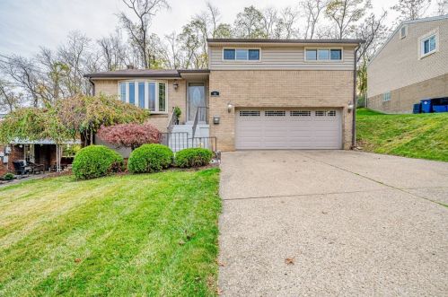 50 Green Glen Dr, Pittsburgh, PA 15227-4116