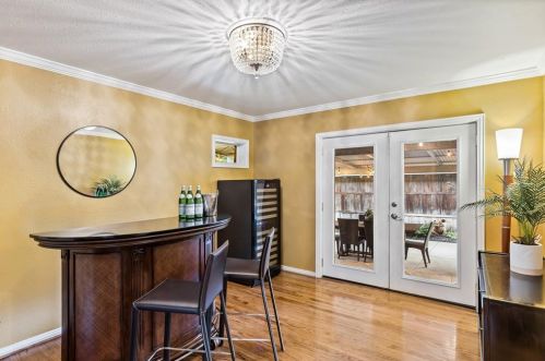 9335 Frst Hl Blvd, Dallas TX 75218-4004 exterior