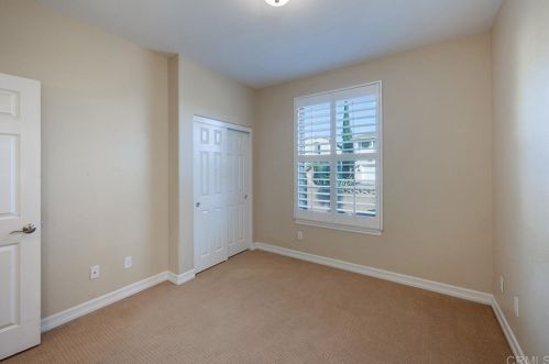 1694 Crossroads St, Chula Vista CA 91915-2431 exterior