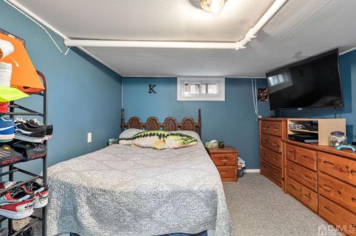 180 Grenville St, Woodbridge NJ  07095-1834 exterior