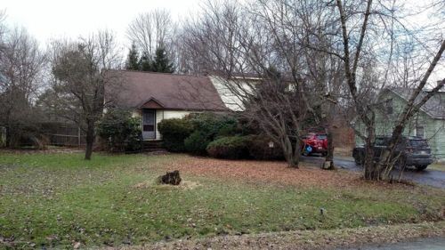111 Prospect St, Waymart, PA 18472-9325