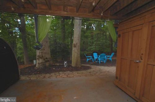 4825 Weatherhill Dr, Wilmington DE  19808-4376 exterior