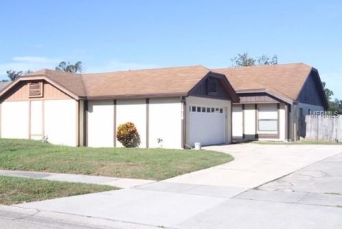 1416 Easton St, Orlando, FL 32825-5292