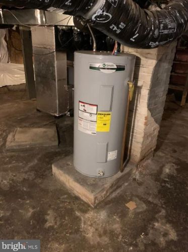 309 Fulton St, Hanover PA 17331-2724 exterior