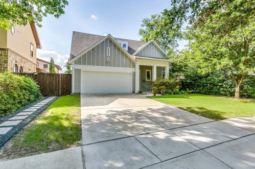 3804 Englewood Ln, Fort Worth, TX 76107-1028