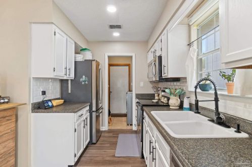 1927 Patrician Way, Fort Walton Beach FL  32547-1036 exterior