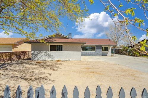 3305 Avenue, Lancaster, CA
