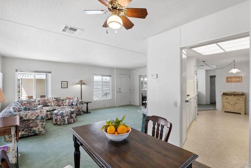 40 Westgate Cir, Santa Rosa CA  95401-9014 exterior